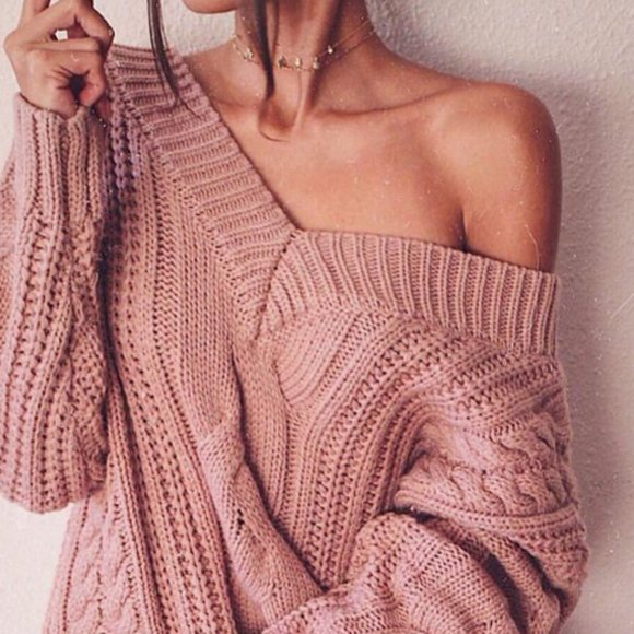 Sweaters - Cable Knit V neck Sweater Pink Sz M/L NWOT